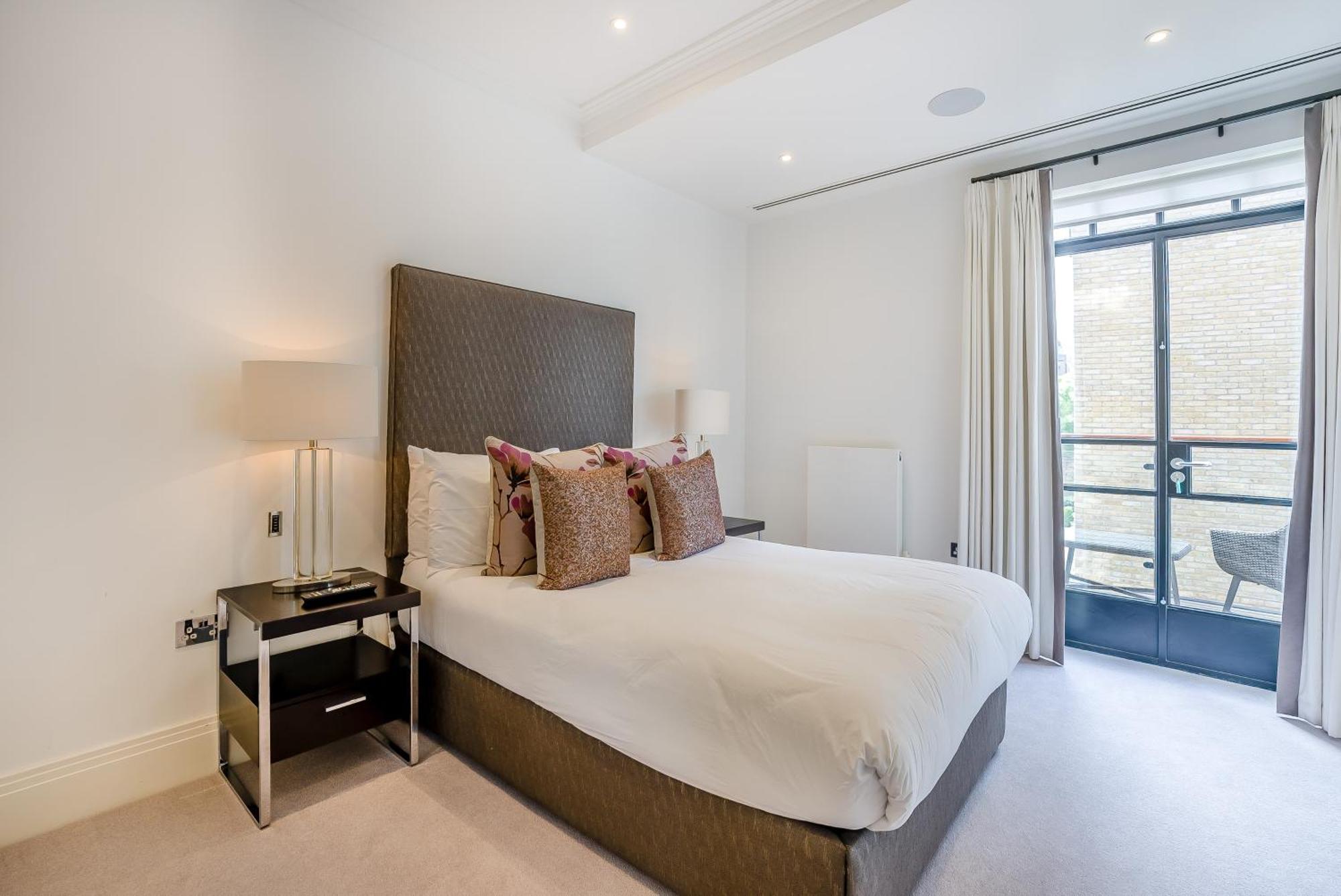 Palace Wharf Apartments Лондон Екстер'єр фото