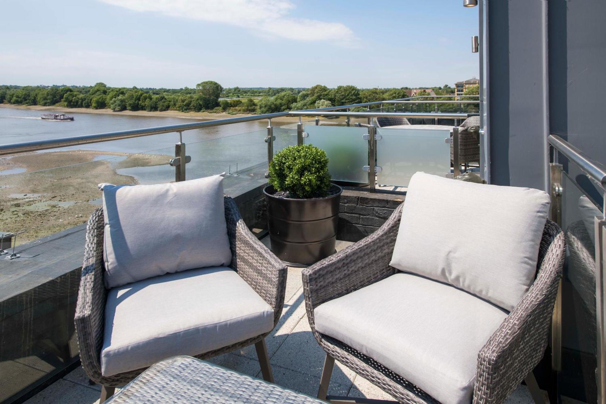Palace Wharf Apartments Лондон Екстер'єр фото