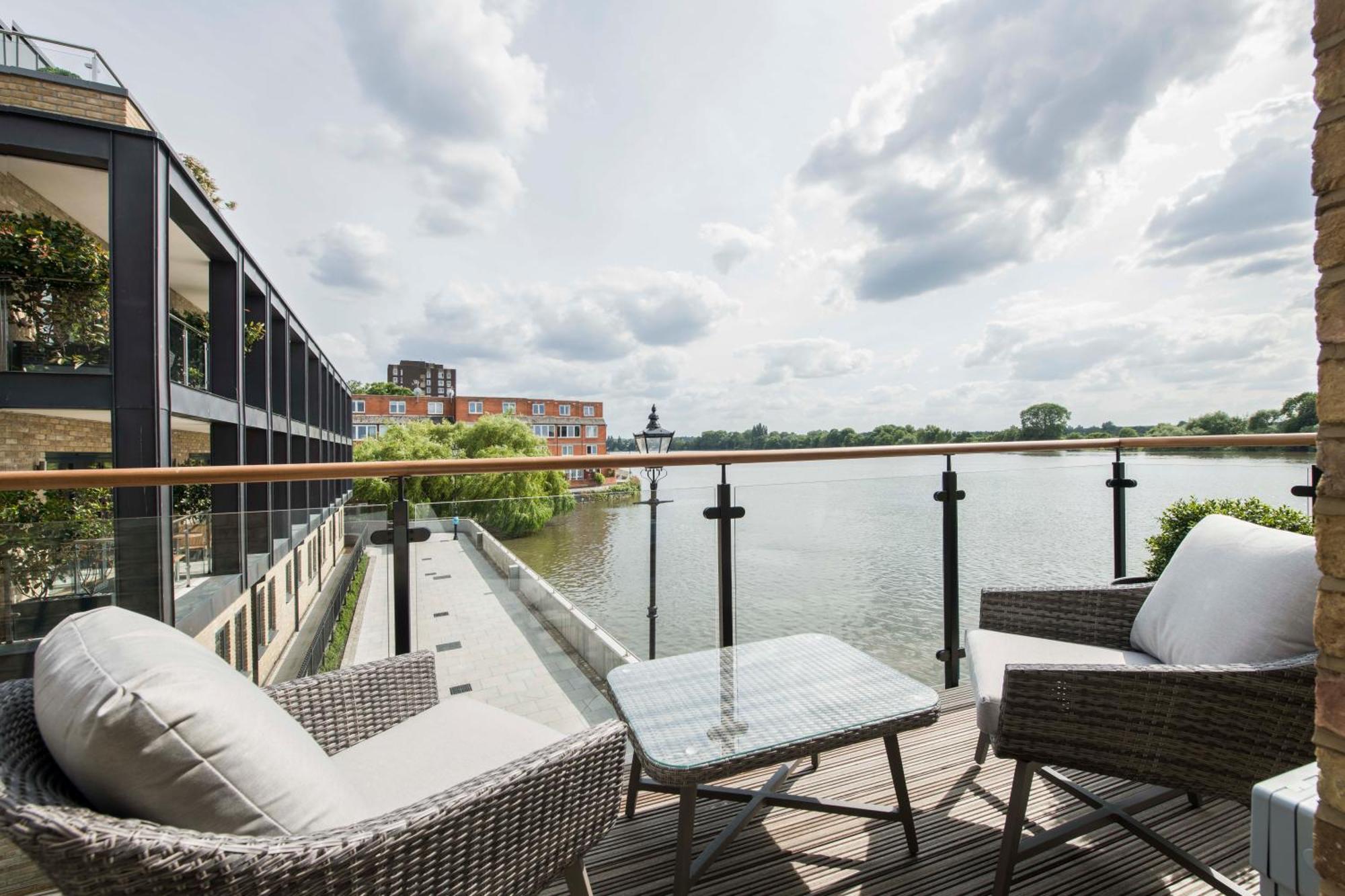 Palace Wharf Apartments Лондон Екстер'єр фото