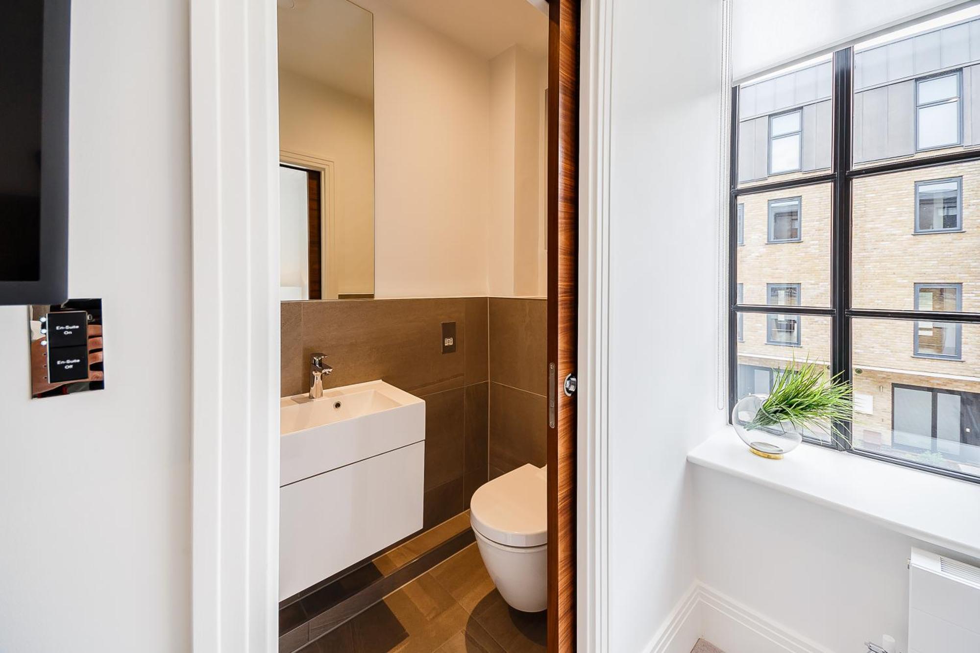 Palace Wharf Apartments Лондон Екстер'єр фото