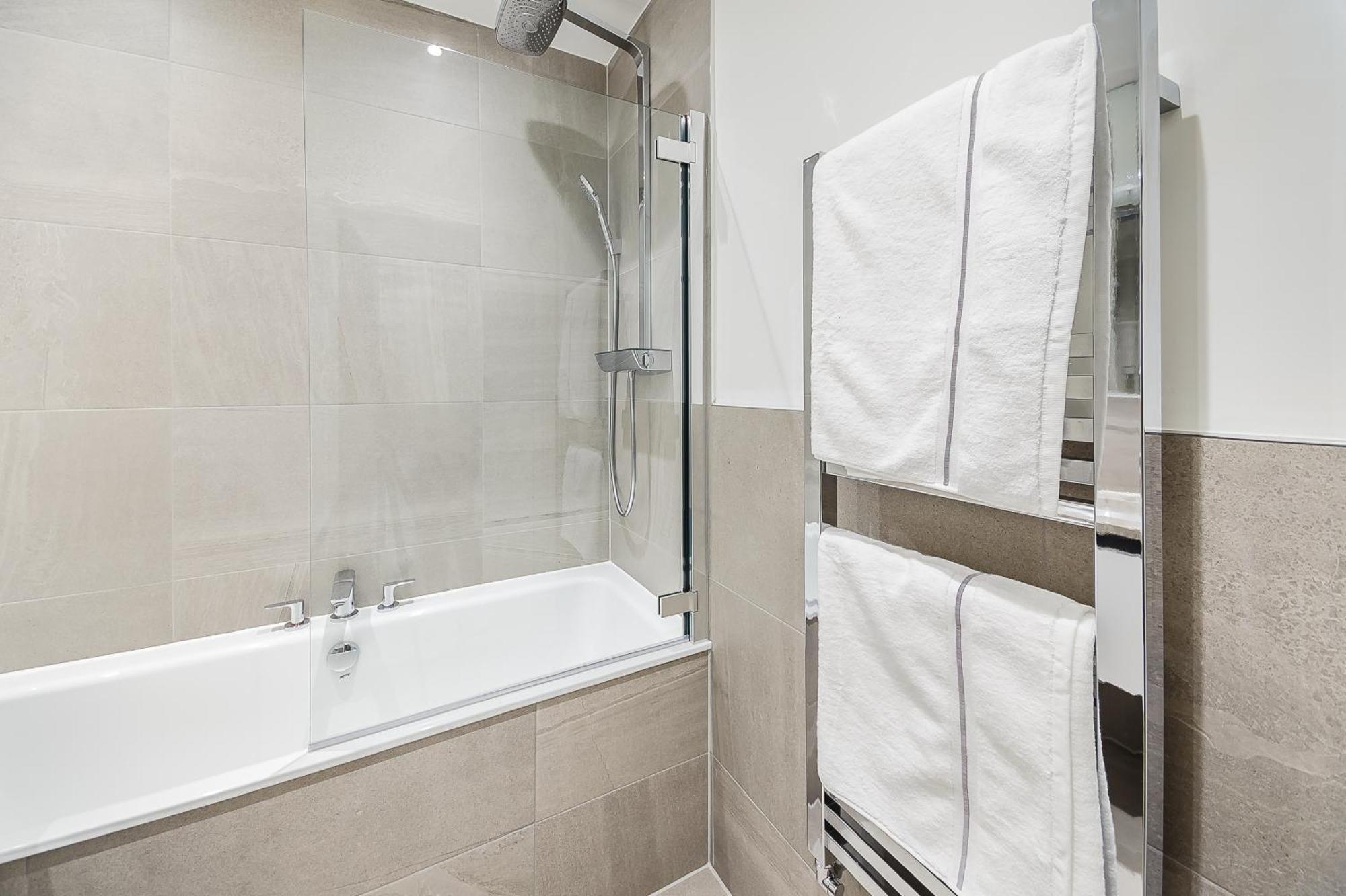 Palace Wharf Apartments Лондон Екстер'єр фото